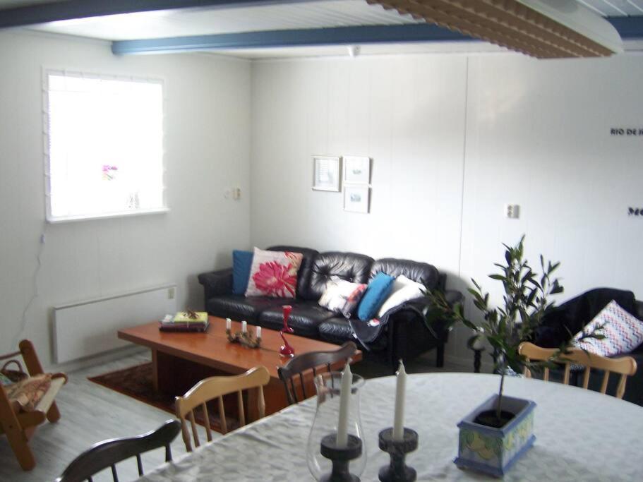 Hus 174 Villa อึสตัด ภายนอก รูปภาพ